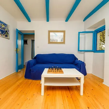 Losinj Haus With Pool Apartment *