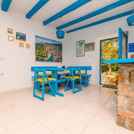 Apartment Losinj Haus With Pool *