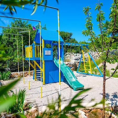 Losinj Haus With Pool