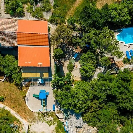 Losinj Haus With Pool Dom wakacyjny Veli Lošinj