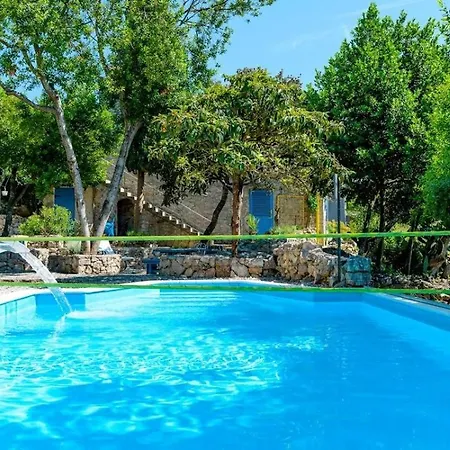 Losinj Haus With Pool Nyaraló