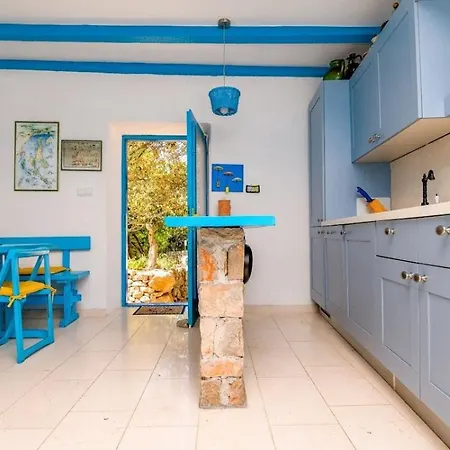 Losinj Haus With Pool וולי לוסיניי