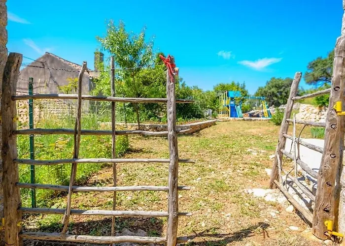 Nyaraló Losinj Haus With Pool