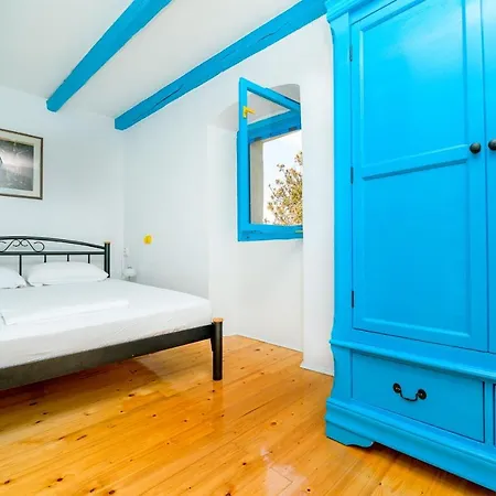 Losinj Haus With Pool