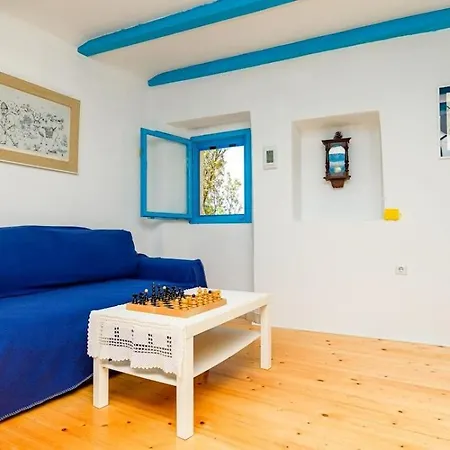 Losinj Haus With Pool