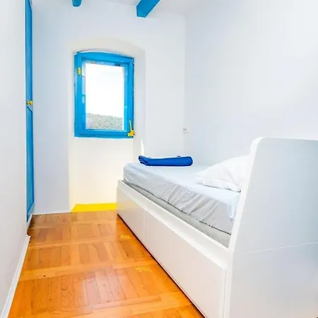 Losinj Haus With Pool *